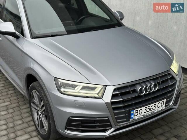 Серый Ауди Ку 5, объемом двигателя 1.97 л и пробегом 165 тыс. км за 34500 $, фото 4 на Automoto.ua