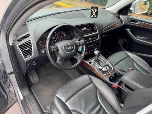 Сірий Ауді Ку 5, об'ємом двигуна 2 л та пробігом 71 тис. км за 5000 $, фото 9 на Automoto.ua