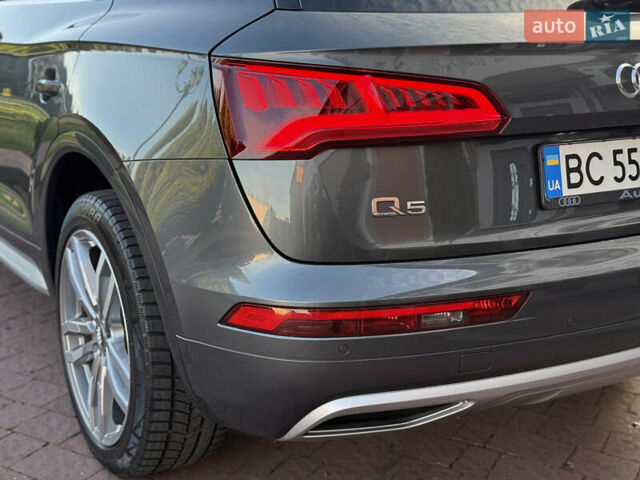 Серый Ауди Ку 5, объемом двигателя 1.97 л и пробегом 235 тыс. км за 32600 $, фото 12 на Automoto.ua