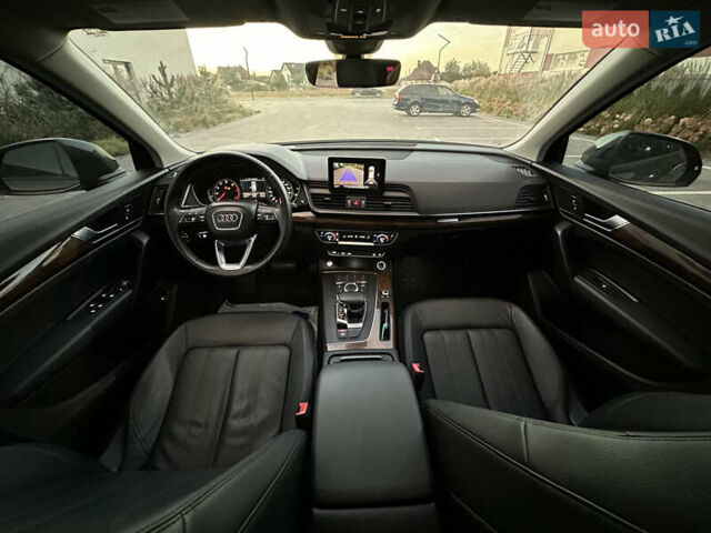 Серый Ауди Ку 5, объемом двигателя 1.98 л и пробегом 147 тыс. км за 20200 $, фото 26 на Automoto.ua