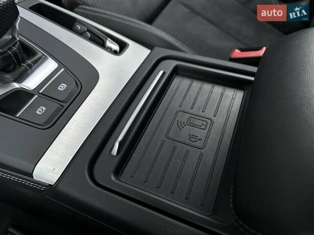 Серый Ауди Ку 5, объемом двигателя 1.97 л и пробегом 165 тыс. км за 34500 $, фото 57 на Automoto.ua