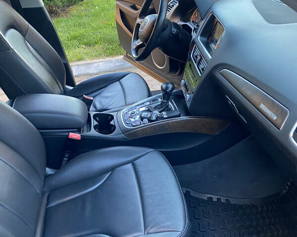 Серый Ауди Ку 5, объемом двигателя 2 л и пробегом 165 тыс. км за 15900 $, фото 43 на Automoto.ua