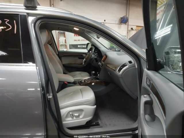 Сірий Ауді Ку 5, об'ємом двигуна 2 л та пробігом 70 тис. км за 2300 $, фото 4 на Automoto.ua