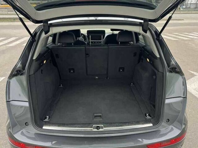 Сірий Ауді Ку 5, об'ємом двигуна 2 л та пробігом 162 тис. км за 11500 $, фото 10 на Automoto.ua