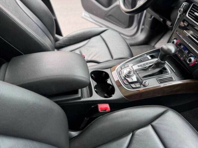 Сірий Ауді Ку 5, об'ємом двигуна 2 л та пробігом 71 тис. км за 5000 $, фото 22 на Automoto.ua