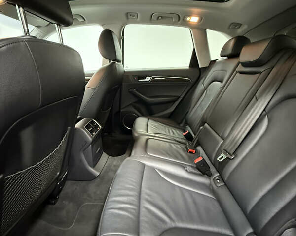 Серый Ауди Ку 5, объемом двигателя 1.98 л и пробегом 265 тыс. км за 15800 $, фото 36 на Automoto.ua