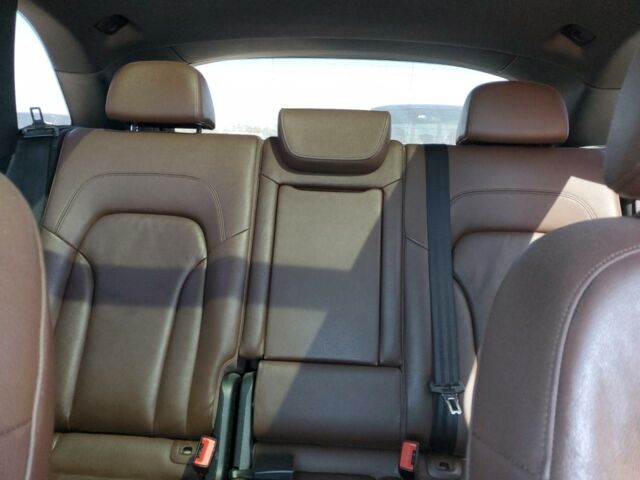 Сірий Ауді Ку 5, об'ємом двигуна 2 л та пробігом 167 тис. км за 13000 $, фото 9 на Automoto.ua