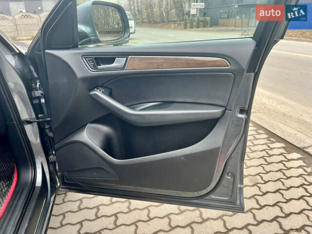 Серый Ауди Ку 5, объемом двигателя 1.98 л и пробегом 277 тыс. км за 15500 $, фото 15 на Automoto.ua