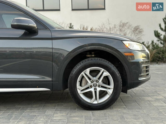 Серый Ауди Ку 5, объемом двигателя 1.98 л и пробегом 147 тыс. км за 20200 $, фото 5 на Automoto.ua