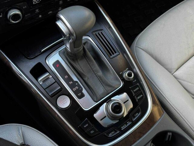 Серый Ауди Ку 5, объемом двигателя 0 л и пробегом 184 тыс. км за 15300 $, фото 15 на Automoto.ua