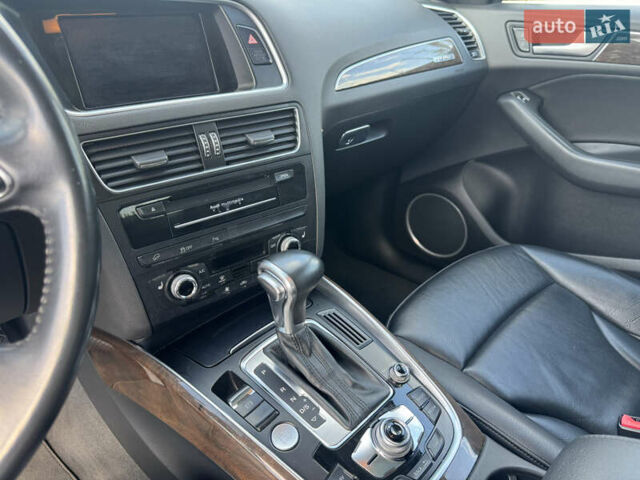 Серый Ауди Ку 5, объемом двигателя 2 л и пробегом 125 тыс. км за 17850 $, фото 14 на Automoto.ua