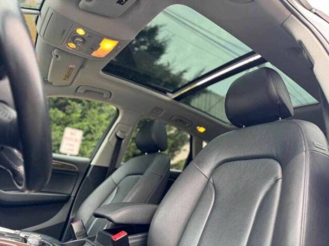 Сірий Ауді Ку 5, об'ємом двигуна 2 л та пробігом 71 тис. км за 5000 $, фото 15 на Automoto.ua