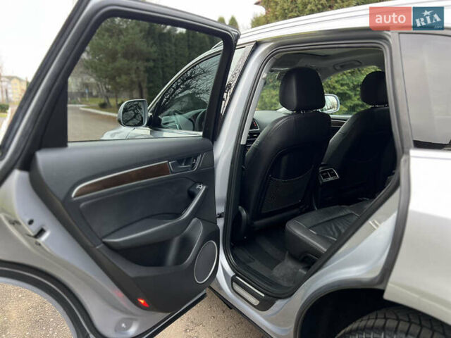 Сірий Ауді Ку 5, об'ємом двигуна 2 л та пробігом 151 тис. км за 14699 $, фото 64 на Automoto.ua