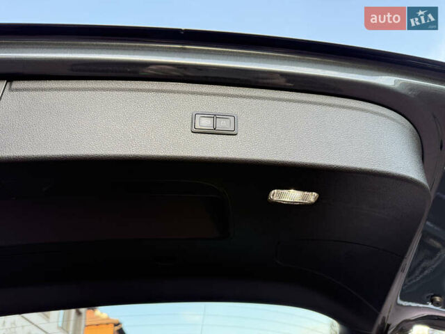 Серый Ауди Ку 5, объемом двигателя 1.97 л и пробегом 235 тыс. км за 32600 $, фото 81 на Automoto.ua