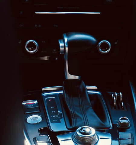 Ауди Ку 5 2016 в Одессе на Automoto.ua Серый Ауди Ку 5, объемом двигателя 0 л и пробегом 170 тыс. км за 17000 $, фото 3 на Automoto.ua