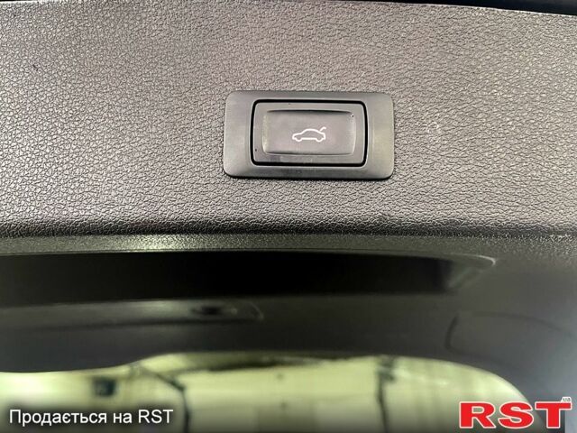 Сірий Ауді Ку 5, об'ємом двигуна 2 л та пробігом 98 тис. км за 17500 $, фото 9 на Automoto.ua