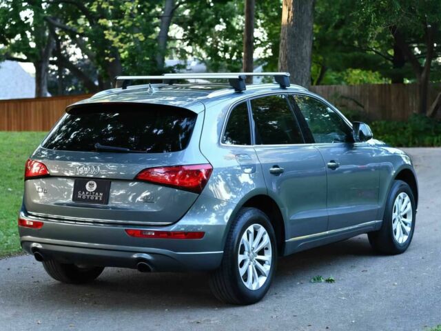 Сірий Ауді Ку 5, об'ємом двигуна 2 л та пробігом 77 тис. км за 3400 $, фото 5 на Automoto.ua