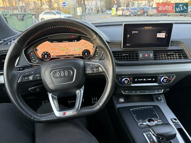 Серый Ауди Ку 5, объемом двигателя 1.97 л и пробегом 235 тыс. км за 32600 $, фото 55 на Automoto.ua