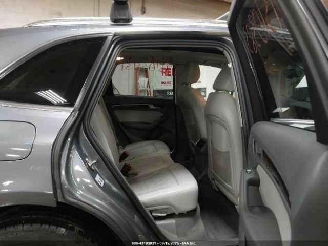 Сірий Ауді Ку 5, об'ємом двигуна 2 л та пробігом 70 тис. км за 2300 $, фото 7 на Automoto.ua