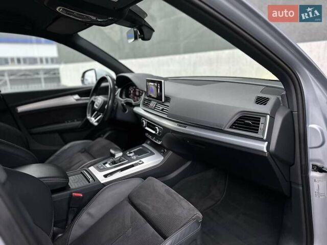 Серый Ауди Ку 5, объемом двигателя 1.97 л и пробегом 165 тыс. км за 34500 $, фото 38 на Automoto.ua