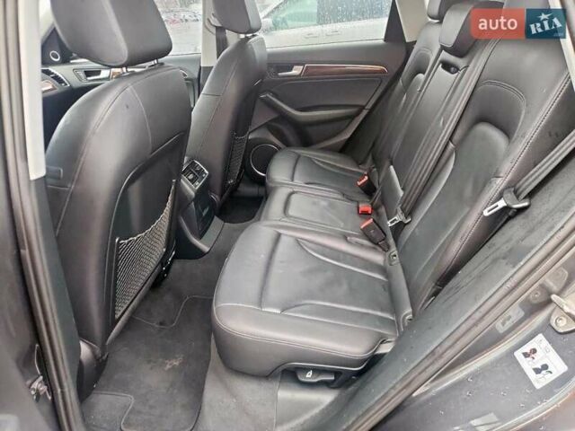 Серый Ауди Ку 5, объемом двигателя 2 л и пробегом 113 тыс. км за 2600 $, фото 10 на Automoto.ua