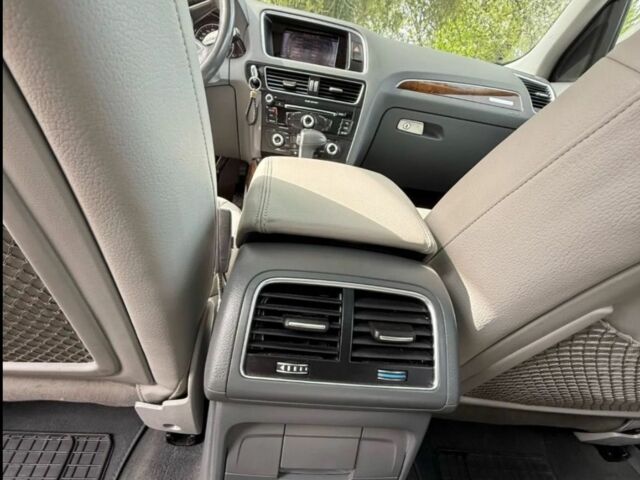 Серый Ауди Ку 5, объемом двигателя 2 л и пробегом 160 тыс. км за 10100 $, фото 17 на Automoto.ua