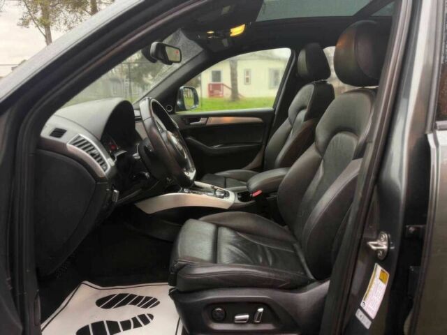 Сірий Ауді Ку 5, об'ємом двигуна 2 л та пробігом 70 тис. км за 8000 $, фото 6 на Automoto.ua