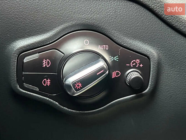 Серый Ауди Ку 5, объемом двигателя 1.98 л и пробегом 82 тыс. км за 18650 $, фото 19 на Automoto.ua