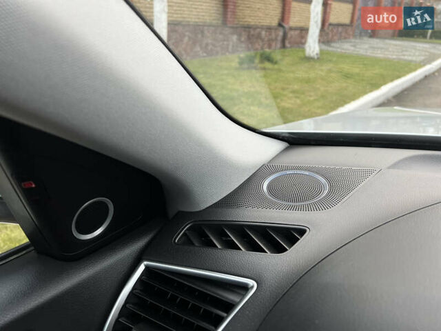 Сірий Ауді Ку 5, об'ємом двигуна 2 л та пробігом 128 тис. км за 15250 $, фото 33 на Automoto.ua