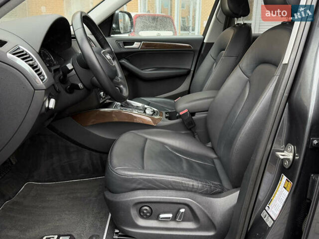 Сірий Ауді Ку 5, об'ємом двигуна 2 л та пробігом 206 тис. км за 15500 $, фото 12 на Automoto.ua