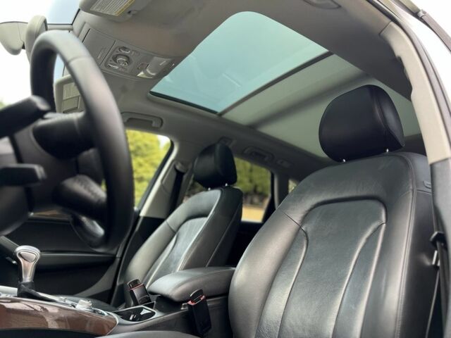 Серый Ауди Ку 5, объемом двигателя 2 л и пробегом 151 тыс. км за 14650 $, фото 10 на Automoto.ua