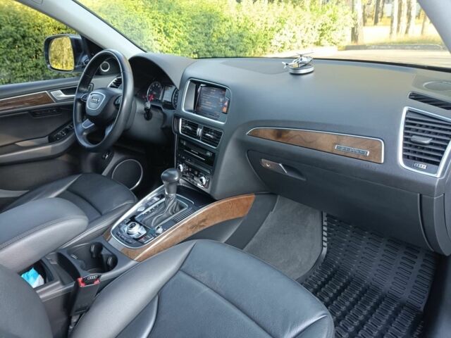 Сірий Ауді Ку 5, об'ємом двигуна 2 л та пробігом 149 тис. км за 18500 $, фото 7 на Automoto.ua