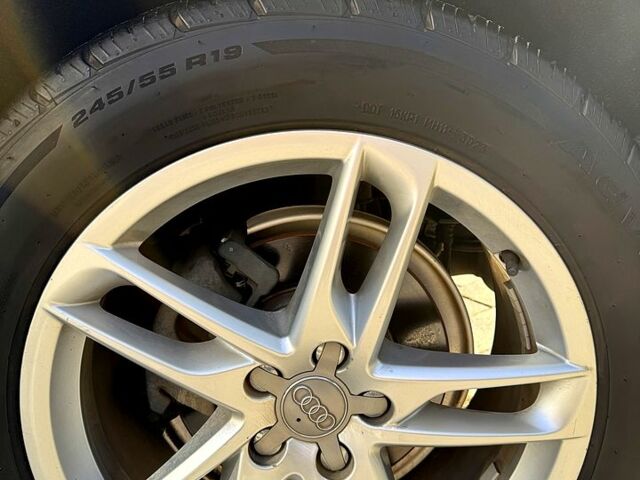 Серый Ауди Ку 5, объемом двигателя 2 л и пробегом 180 тыс. км за 17800 $, фото 5 на Automoto.ua