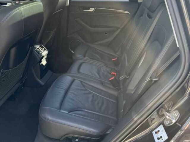 Серый Ауди Ку 5, объемом двигателя 2 л и пробегом 180 тыс. км за 17800 $, фото 7 на Automoto.ua