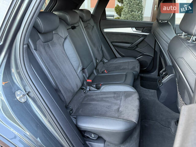 Серый Ауди Ку 5, объемом двигателя 1.97 л и пробегом 235 тыс. км за 32600 $, фото 71 на Automoto.ua