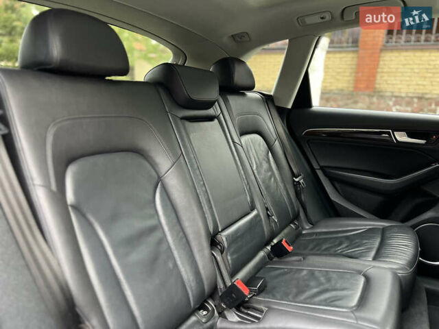 Сірий Ауді Ку 5, об'ємом двигуна 2 л та пробігом 128 тис. км за 15250 $, фото 23 на Automoto.ua