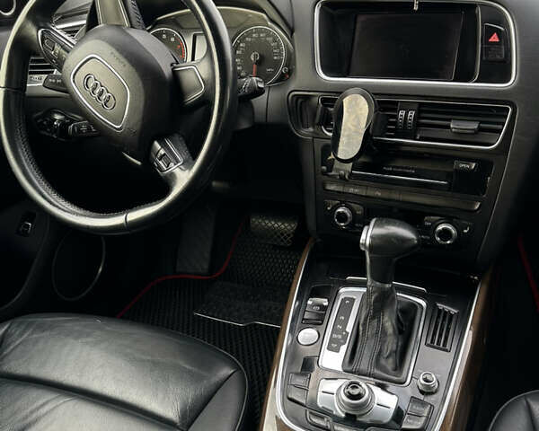Сірий Ауді Ку 5, об'ємом двигуна 1.98 л та пробігом 81 тис. км за 18000 $, фото 9 на Automoto.ua