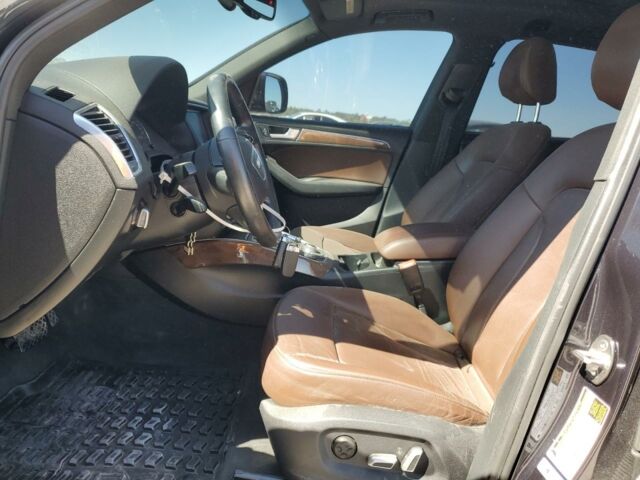 Сірий Ауді Ку 5, об'ємом двигуна 2 л та пробігом 167 тис. км за 13000 $, фото 6 на Automoto.ua