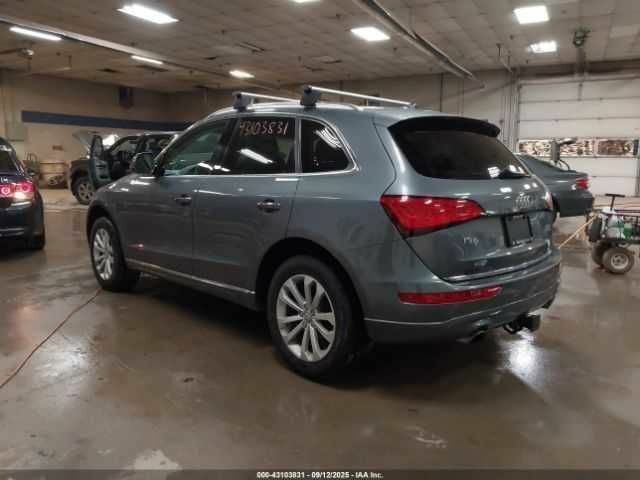 Сірий Ауді Ку 5, об'ємом двигуна 2 л та пробігом 70 тис. км за 2300 $, фото 2 на Automoto.ua