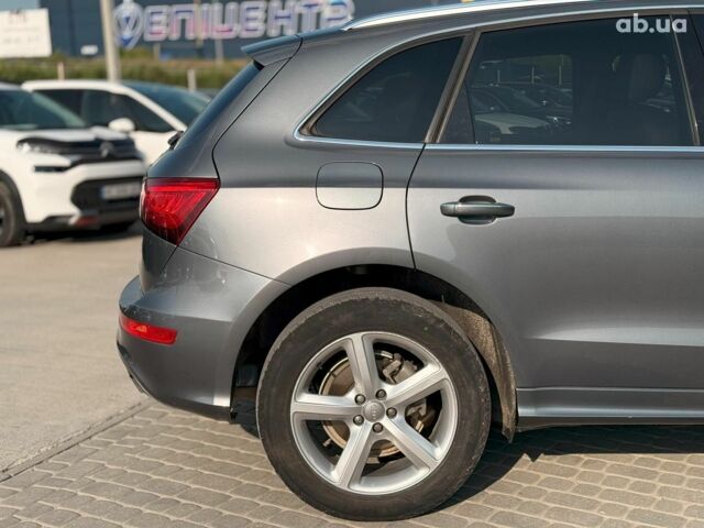 Серый Ауди Ку 5, объемом двигателя 2 л и пробегом 158 тыс. км за 17690 $, фото 5 на Automoto.ua