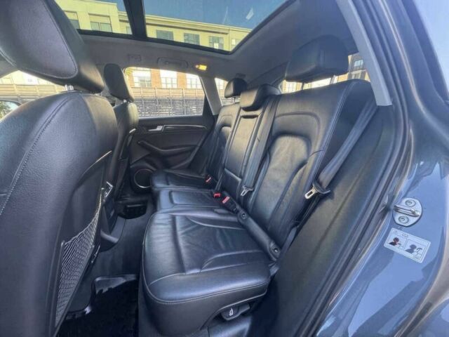 Серый Ауди Ку 5, объемом двигателя 2 л и пробегом 72 тыс. км за 4800 $, фото 11 на Automoto.ua