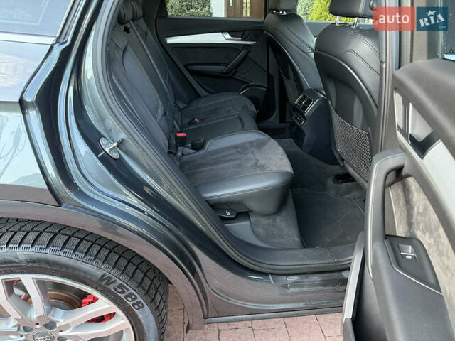 Серый Ауди Ку 5, объемом двигателя 1.97 л и пробегом 235 тыс. км за 32600 $, фото 70 на Automoto.ua