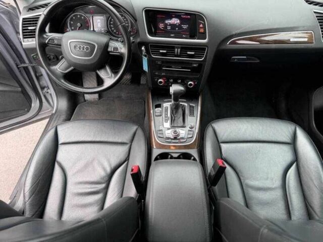 Сірий Ауді Ку 5, об'ємом двигуна 2 л та пробігом 71 тис. км за 5000 $, фото 10 на Automoto.ua