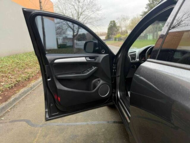 Сірий Ауді Ку 5, об'ємом двигуна 2 л та пробігом 70 тис. км за 8000 $, фото 8 на Automoto.ua