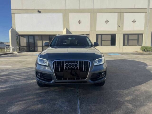 Серый Ауди Ку 5, объемом двигателя 2 л и пробегом 72 тыс. км за 4800 $, фото 1 на Automoto.ua