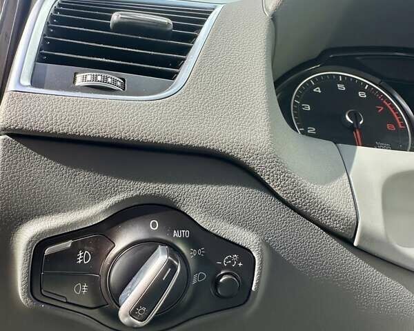 Ауди Ку 5 2016 в Виннице на Automoto.ua Серый Ауди Ку 5, объемом двигателя 2 л и пробегом 208 тыс. км за 15999 $, фото 37 на Automoto.ua