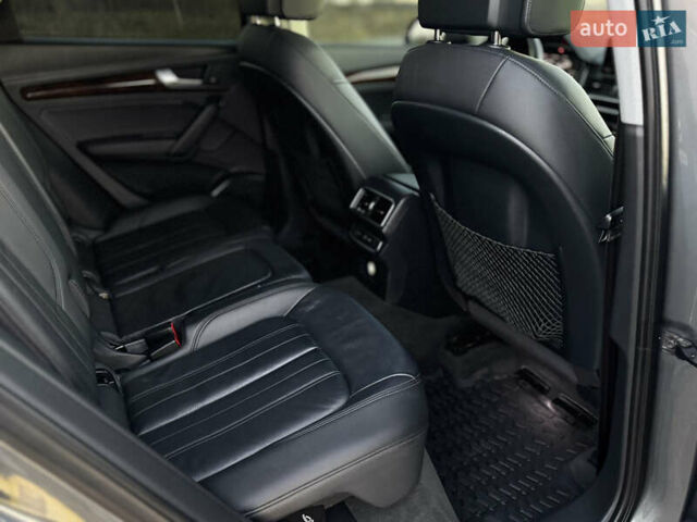 Серый Ауди Ку 5, объемом двигателя 1.98 л и пробегом 169 тыс. км за 25300 $, фото 60 на Automoto.ua