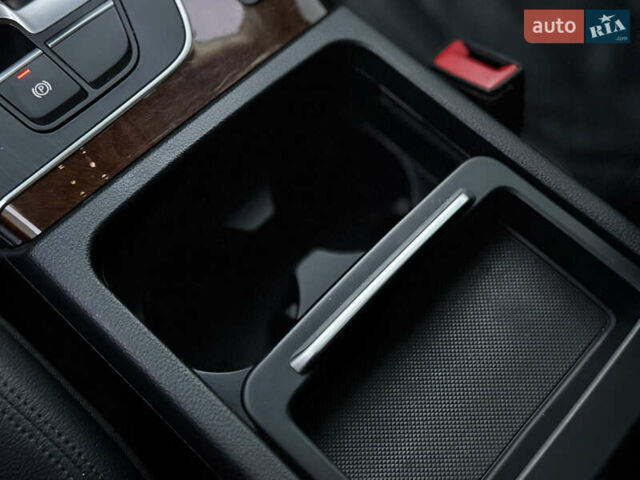 Серый Ауди Ку 5, объемом двигателя 1.98 л и пробегом 169 тыс. км за 25300 $, фото 41 на Automoto.ua