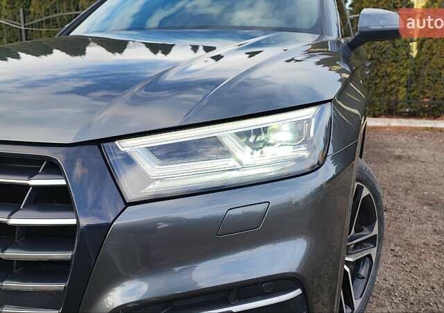 Серый Ауди Ку 5, объемом двигателя 1.97 л и пробегом 127 тыс. км за 34500 $, фото 3 на Automoto.ua