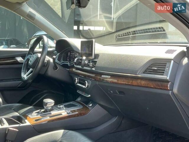 Серый Ауди Ку 5, объемом двигателя 2 л и пробегом 198 тыс. км за 23540 $, фото 44 на Automoto.ua